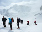 Raid à ski Gemmi - Wildstrubel : descente du Wildstrubel sur Engstligenalp par l'Ammertengletscher