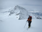 Raid à ski Gemmi - Wildstrubel : descente du Wildstrubel sur Engstligenalp par l'Ammertengletscher