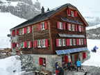 Raid à ski Gemmi - Wildstrubel : descente du Wildstrubel sur Engstligenalp par l'Ammertengletscher