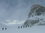 Raid à ski Gemmi - Wildstrubel : descente du Wildstrubel sur Engstligenalp par l'Ammertengletscher