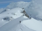 Raid à ski Gemmi - Wildstrubel : descente du Wildstrubel sur Engstligenalp par l'Ammertengletscher