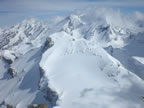 Raid à ski Gemmi - Wildstrubel : descente du Wildstrubel sur Engstligenalp par l'Ammertengletscher