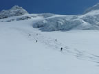 Raid à ski Gemmi - Wildstrubel : descente du Wildstrubel sur Engstligenalp par l'Ammertengletscher