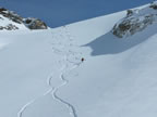 Raid à ski Gemmi - Wildstrubel : descente du Wildstrubel sur Engstligenalp par l'Ammertengletscher